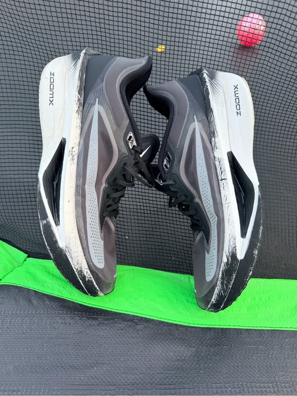 Nike Men's Zoom Fly Black Light Smoke Grey FN8454-001 Size 9